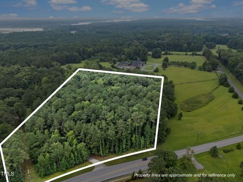 8017 Farrington Mill Rd, Chapel Hill, NC, 27517-7397 | Card Image