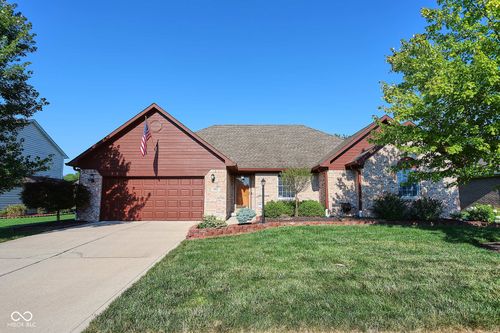 662 Harvest Ridge Dr, Avon, IN, 46123-8865 | Card Image