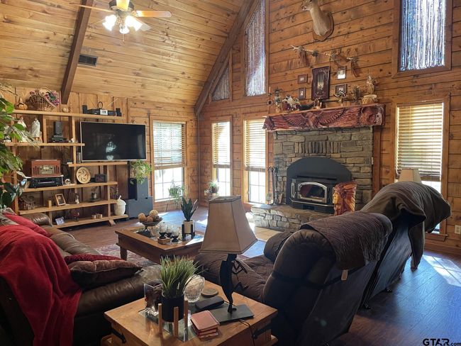 22233 County Road 223, House other with 4 bedrooms, 3 bathrooms and null parking in Arp TX | Image 12