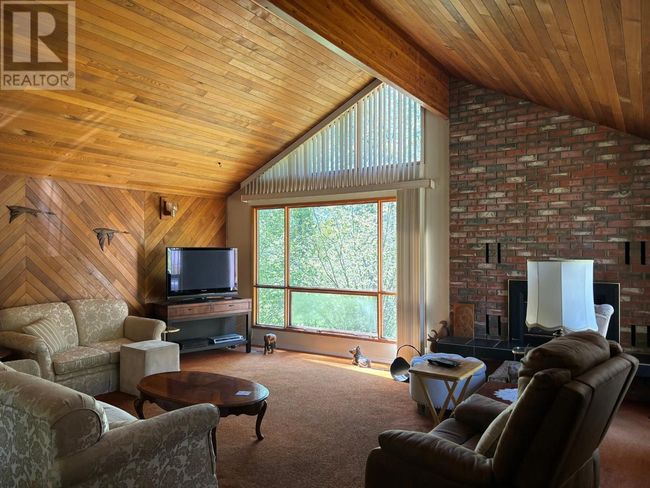 1374 Highway 3 B, House other with 5 bedrooms, 2 bathrooms and 4 parking in Montrose BC | Image 27