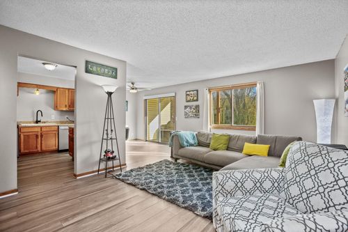 406-994 Heritage Ct E, Vadnais Heights, MN, 55127-3661 | Card Image
