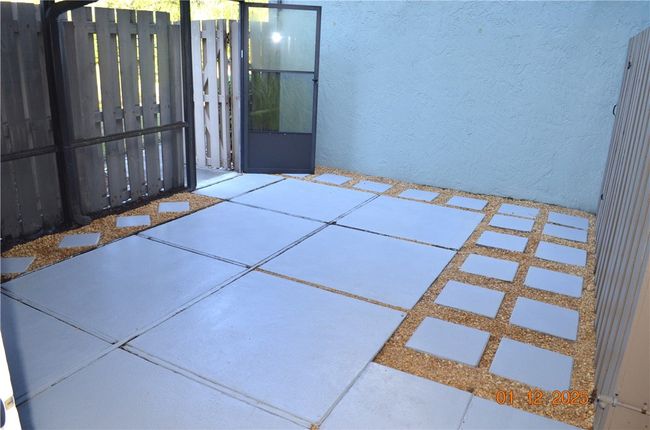 Screened Patio | Image 9