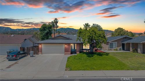 127 N Massachusetts St, Lake Elsinore, CA, 92530-1840 | Card Image