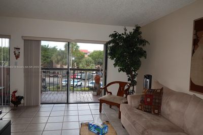 2307 - 5800 Sw 127th Ave, Condo with 2 bedrooms, 2 bathrooms and null parking in Miami FL | Image 3