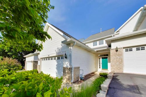 343 Hickory Ln, South Elgin, IL, 60177-2302 | Card Image