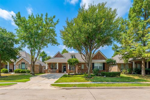 6869 Shoreview Dr, Grand Prairie, TX, 75054-6823 | Card Image
