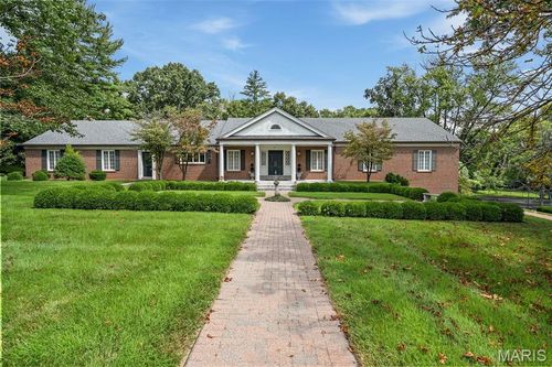 26 Huntleigh Woods, Saint Louis, MO, 63131-4818 | Card Image