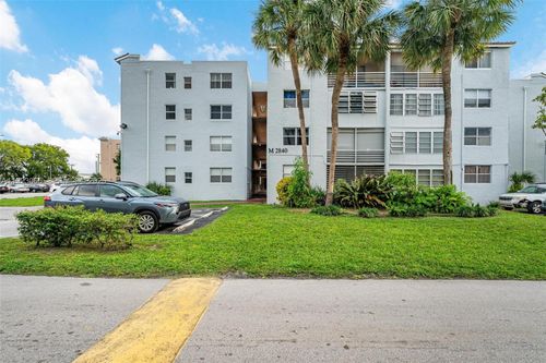 207m-2840 Somerset Dr, Lauderdale Lakes, FL, 33311-9333 | Card Image
