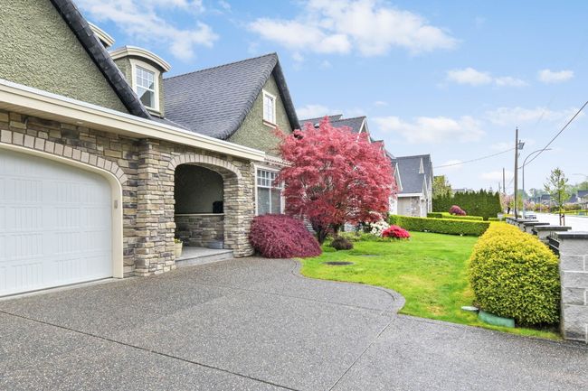 21655 44 Avenue, House other with 4 bedrooms, 3 bathrooms and 10 parking in Langley BC | Image 3