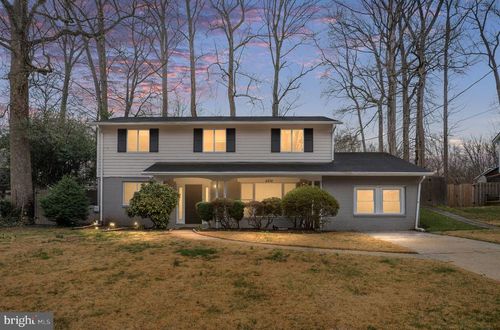 8434 Thames St, North Springfield, VA, 22151-1517 | Card Image