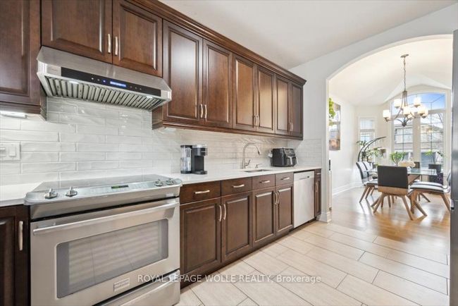 67 E Tree Dr, House other with 4 bedrooms, 3 bathrooms and 2 parking in Breslau ON | Image 10