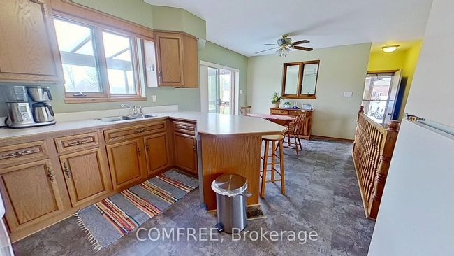 3938 Tile Yard Rd, House other with 3 bedrooms, 1 bathrooms and 6 parking in Petrolia ON | Image 6