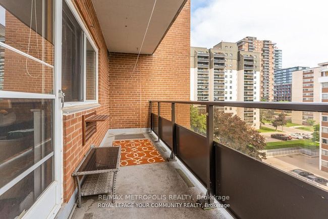 704 - 15 Elizabeth St N, Condo with 3 bedrooms, 2 bathrooms and null parking in Mississauga ON | Image 22