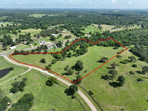 8566 Equestrian Ln, Washington, TX, 77880 | Card Image