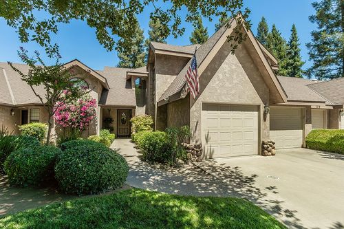 1282 W Flora Ave, Reedley, CA, 93654-2743 | Card Image