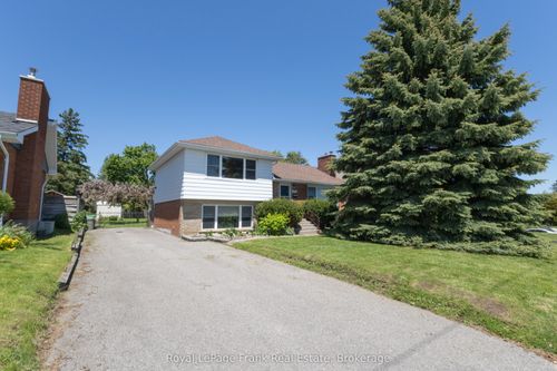 872 Weller St, Peterborough, ON, K9J4X8 | Card Image