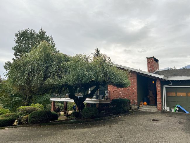 5707 Extrom Road, House other with 8 bedrooms, 5 bathrooms and 2 parking in Chilliwack BC | Image 24