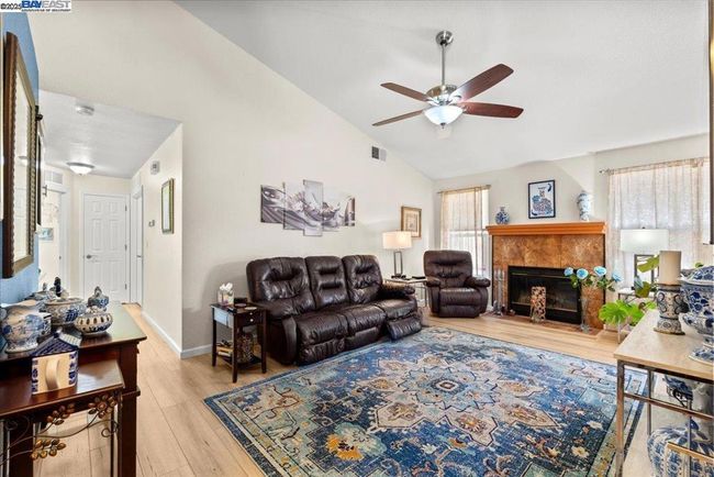 7677 Copper Cove Pl, House other with 3 bedrooms, 2 bathrooms and 1 parking in Antelope CA | Image 6