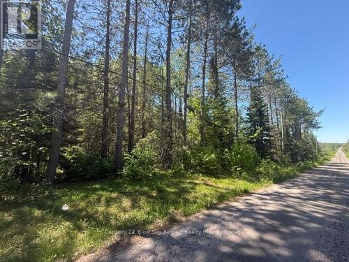 0 Con 12 Pt Lot 11 Road, Magnetawan, ON, P0A1Z0 | Card Image