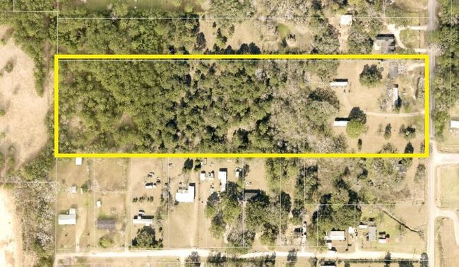 Overlay of approximate property lines. | Image 9