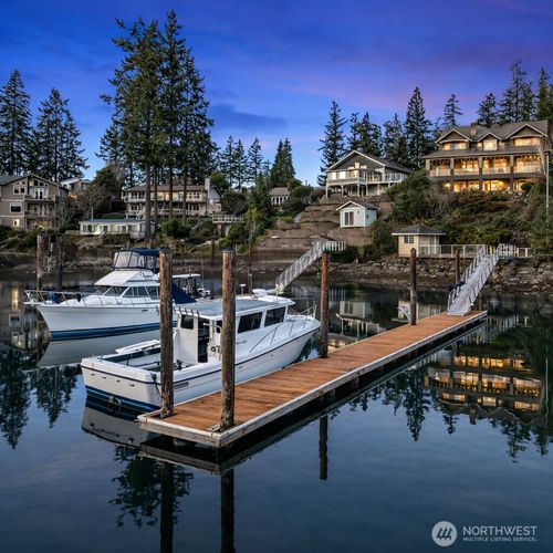 283 Shorewood Ct, Fox Island, WA, 98333-9725 | Card Image
