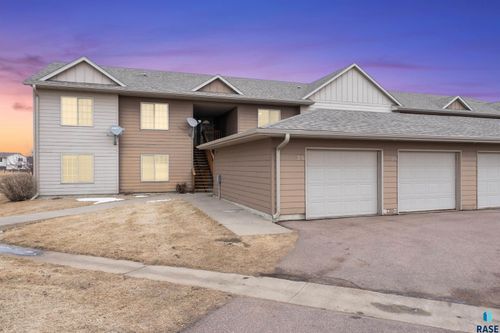 28-4912 S Klein Ave Avenue, Sioux Falls, SD, 57106 | Card Image