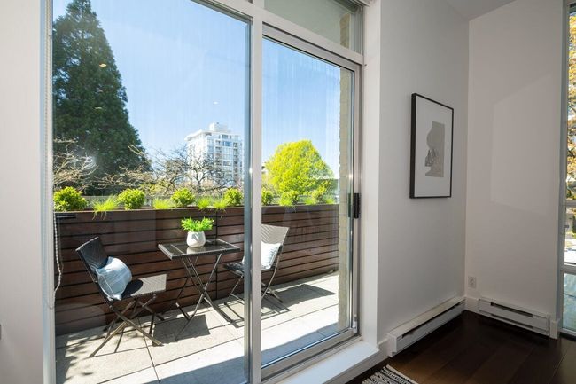 1576 W 8 Th Avenue, Townhouse with 2 bedrooms, 2 bathrooms and 2 parking in Vancouver BC | Image 14