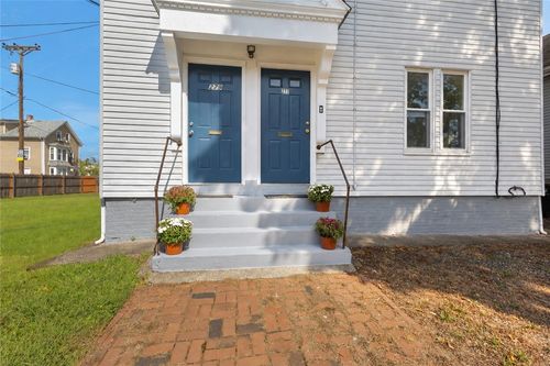 277 Sayles Ave, Pawtucket, RI, 02860-5013 | Card Image