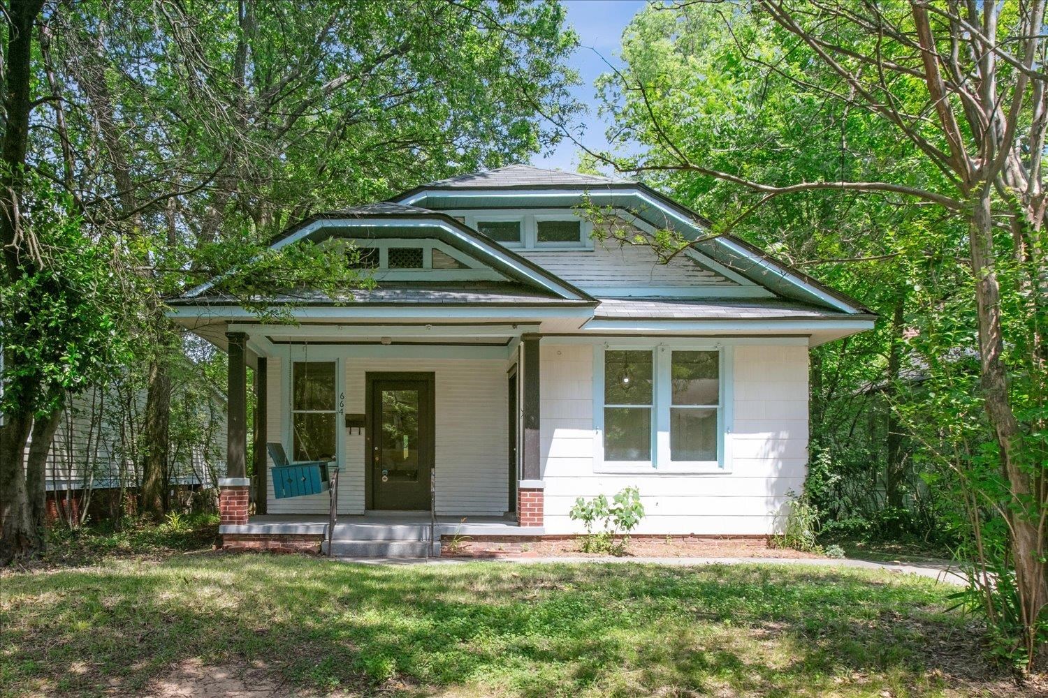 Landis St, Memphis, TN 38104