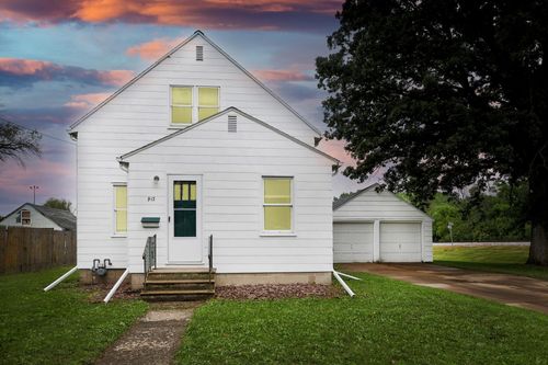 913 12th Ave Se, Austin, MN, 55912-3935 | Card Image