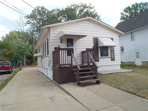 408 Kenilworth Ave Ne, Warren, OH, 44483-5415 | Card Image
