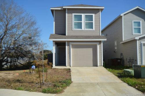 10820 Presa Way, San Antonio, TX, 78223-4782 | Card Image