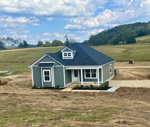 9720 Campbellsville Rd, Pulaski, TN, 38478-7604 | Card Image