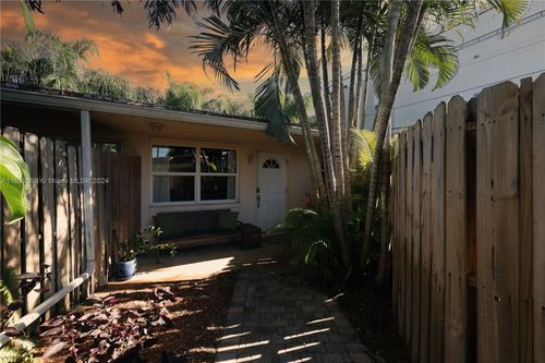 apt-3-1330 Holly Heights Dr, Fort Lauderdale, FL, 33304-4777 | Card Image