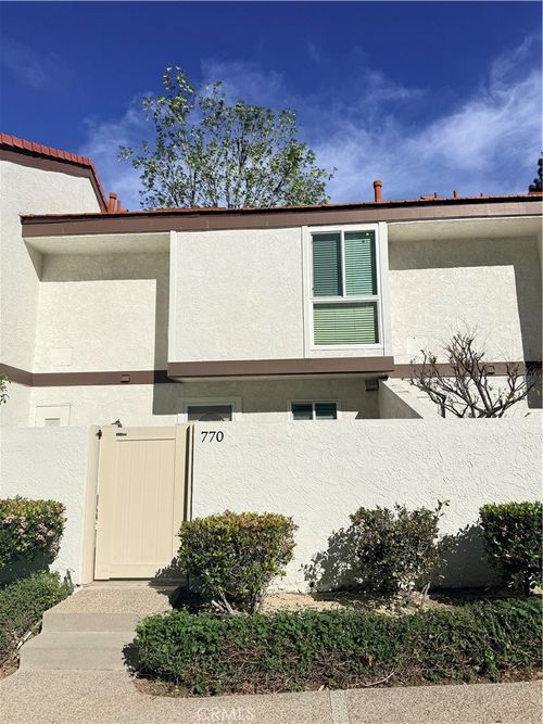 770 Tuolumne Ave, Thousand Oaks, CA, 91360-4250 | Card Image