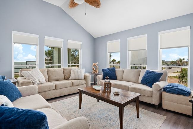 1819 Bay Shore Dr, House other with 3 bedrooms, 3 bathrooms and null parking in Rockport TX | Image 7