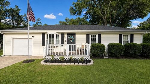 205 Hostetter St, Buckner, MO, 64016-9724 | Card Image