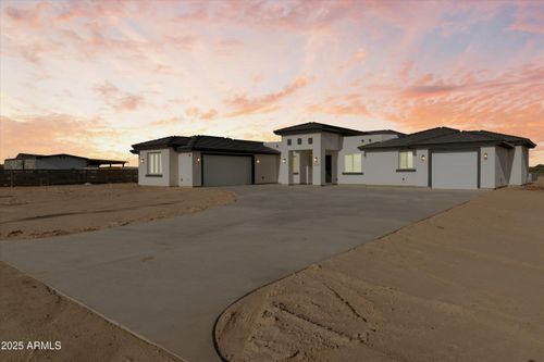 3719 S 335th Ave, Tonopah, AZ, 85354-8866 | Card Image