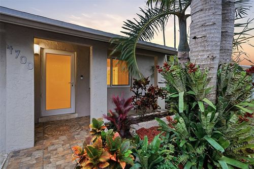 4700 Ne 3rd Ter, Oakland Park, FL, 33334-6010 | Card Image