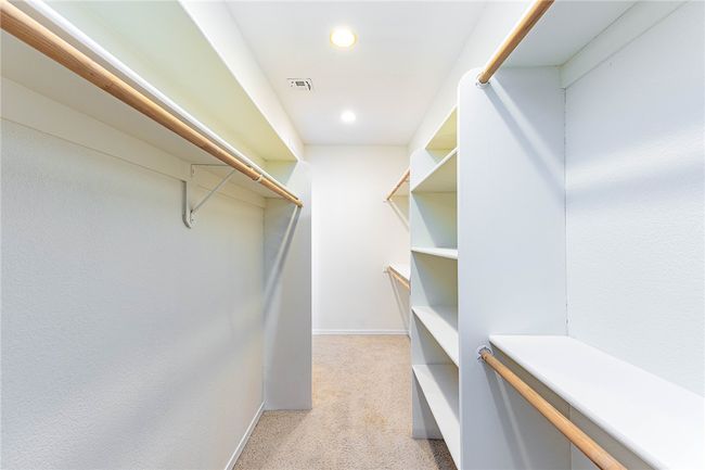 Closet | Image 19