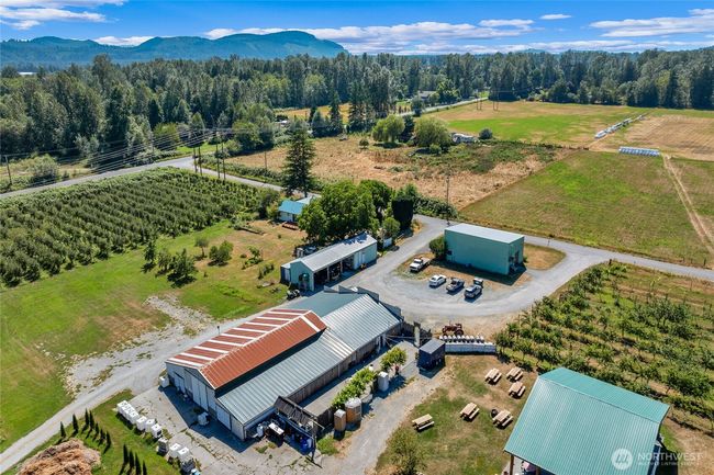 8233 Sims Rd, Home with 3 bedrooms, 2 bathrooms and null parking in Sedro Woolley WA | Image 4