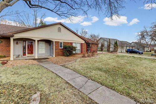 10 Ginger Lake Dr, Glen Carbon, IL, 62034-3304 | Card Image