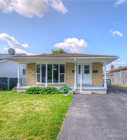 119 Kingswood Dr, Kitchener, ON, N2E1B2 | Card Image
