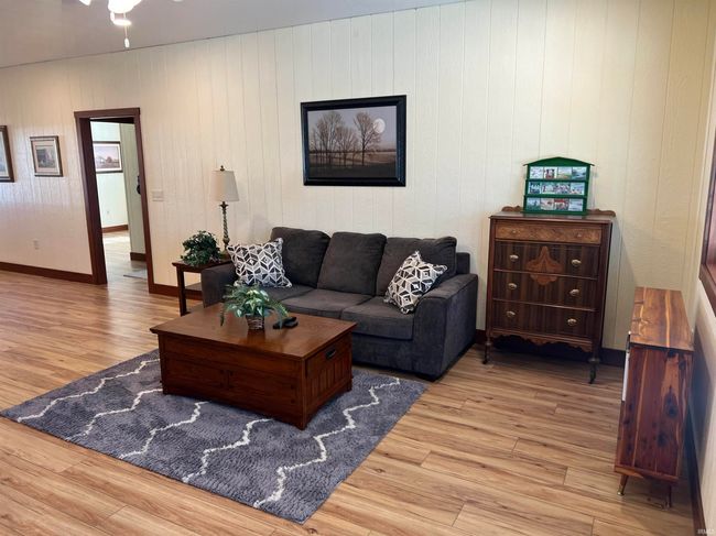 410 W Burress Rd, House other with 2 bedrooms, 2 bathrooms and null parking in Dale IN | Image 7