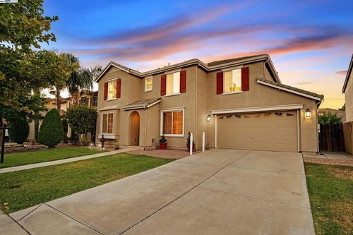 1419 Nubian St, Patterson, CA, 95363-8803 | Card Image