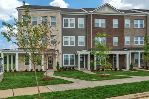 418 Seneca St, Lebanon, TN, 37090-2123 | Card Image