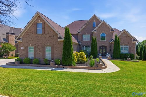 111 Fieldmaster Dr, Madison, AL, 35758-4901 | Card Image