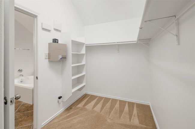 Primary Closet | Image 19
