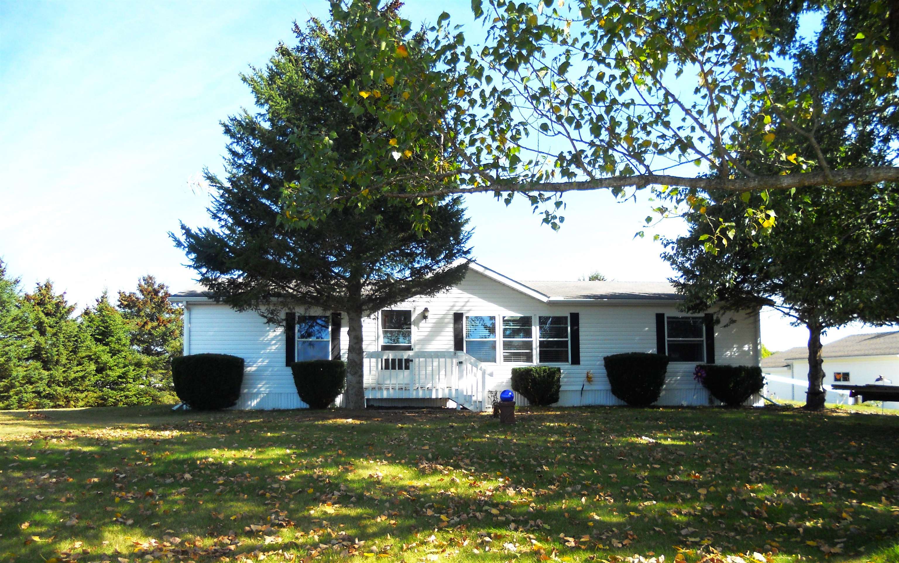 Coon Bluff Rd, Reedsburg, WI 53959