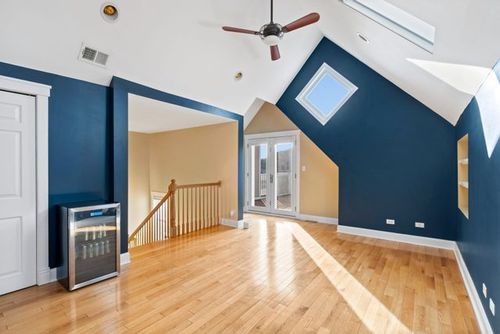 323 Sherman Ave, Evanston, IL, 60202-3406 | Card Image